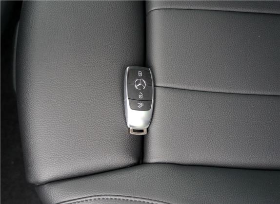 奔驰A级 2019款 改款 A 200 L 其他细节类   钥匙