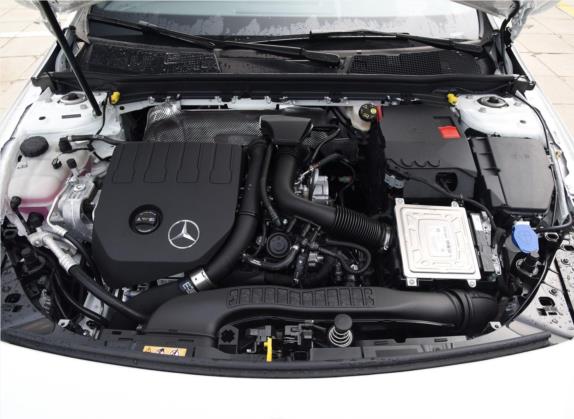 奔驰A级 2019款 改款 A 200 L 运动轿车 其他细节类   发动机舱