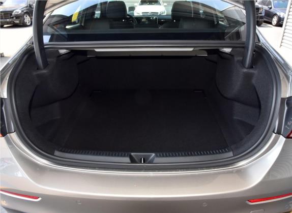 奔驰A级 2020款 改款 A 200 L 运动轿车动感型 车厢座椅   后备厢