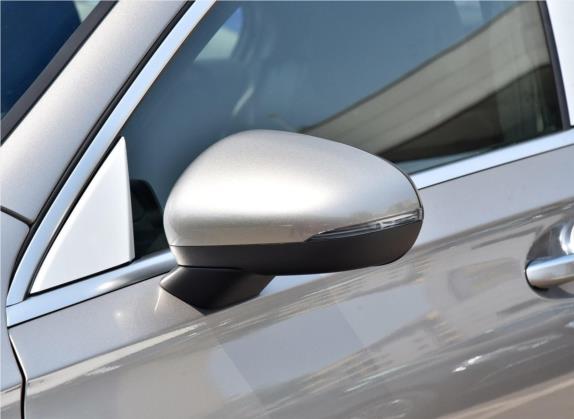 奔驰A级 2020款 改款 A 200 L 运动轿车动感型 外观细节类   外后视镜
