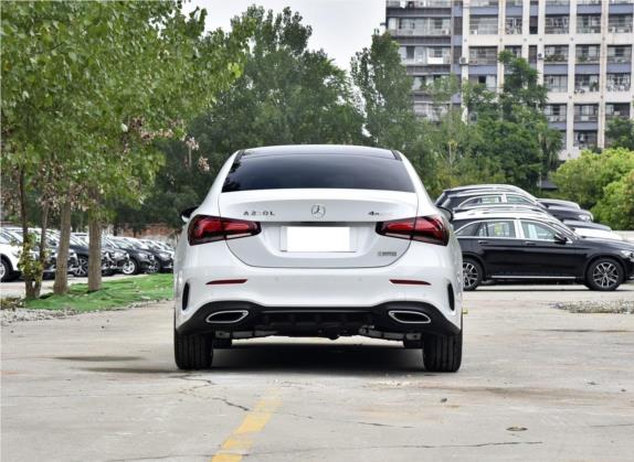 奔驰A级 2020款 改款 A 220 L 4MATIC 运动轿车 外观   正后