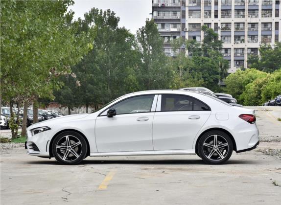 奔驰A级 2020款 改款 A 220 L 4MATIC 运动轿车 外观   正侧
