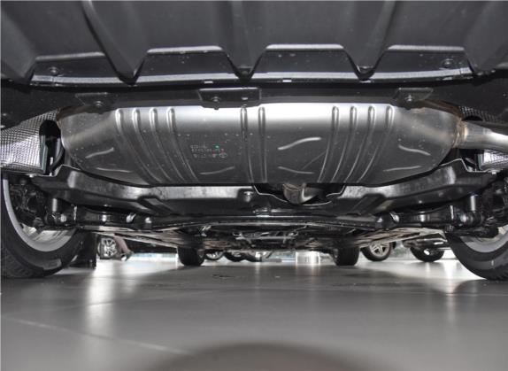 奔驰A级 2021款 A 200 L 运动轿车动感型 其他细节类   后悬架