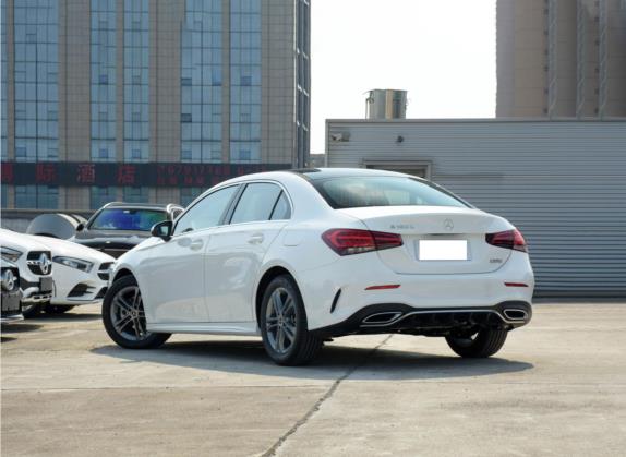 奔驰A级 2021款 改款 A 180 L 运动轿车 外观   斜后