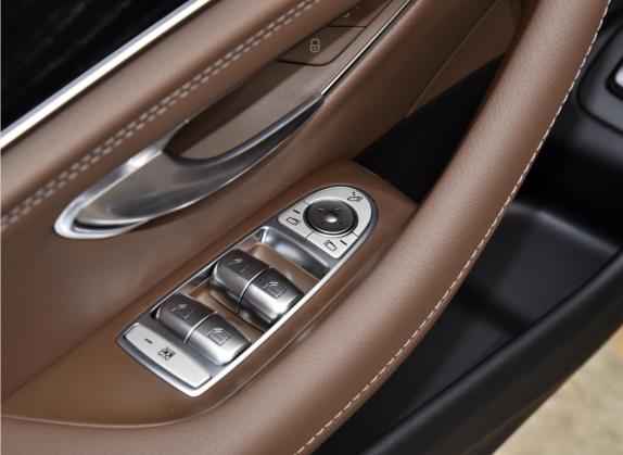 奔驰E级新能源 2022款 E 350 e L 插电式混合动力运动轿车 车厢座椅   门窗控制