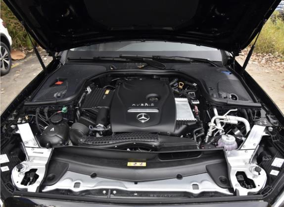 奔驰E级新能源 2022款 改款 E 350 e L 插电式混合动力轿车 其他细节类   发动机舱