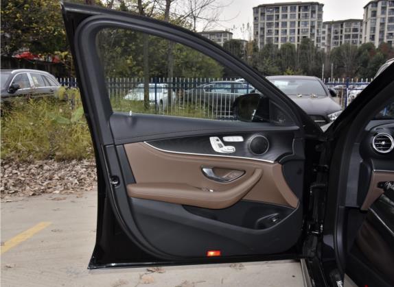 奔驰E级新能源 2022款 改款 E 350 e L 插电式混合动力运动轿车 车厢座椅   前门板