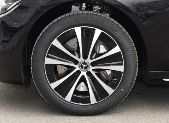 奔驰E级新能源 2022款 改款二 E 350 e L 插电式混合动力运动轿车 其他细节类   前轮