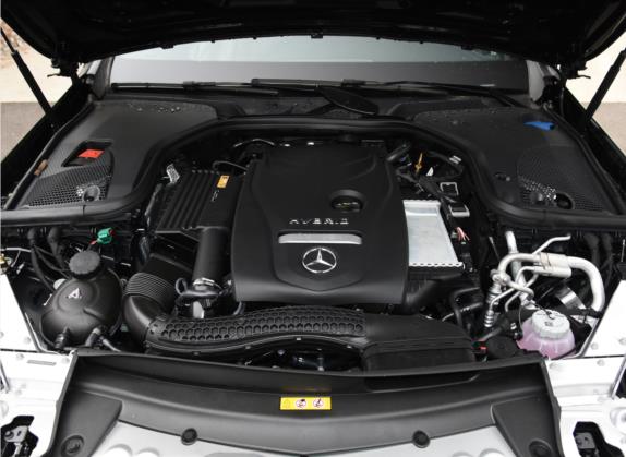 奔驰E级新能源 2022款 改款二 E 350 e L 插电式混合动力运动轿车 其他细节类   发动机舱