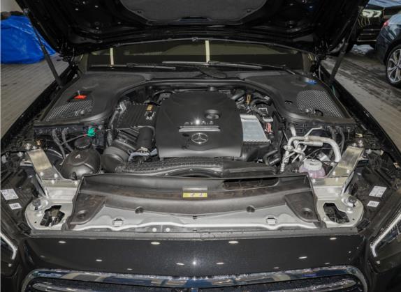 奔驰E级新能源 2022款 改款三 E 350 e L 插电式混合动力轿车 其他细节类   发动机舱