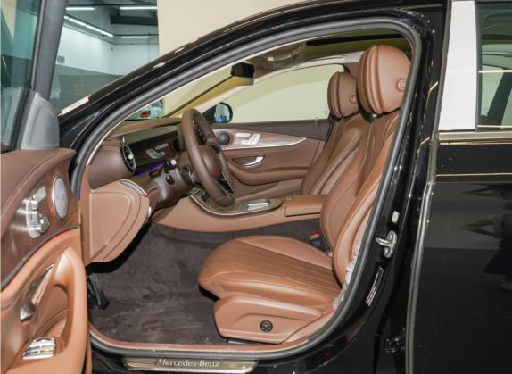 奔驰E级新能源 2022款 改款三 E 350 e L 插电式混合动力轿车 车厢座椅   前排空间