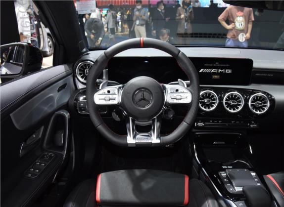 奔驰A级AMG 2021款 AMG A 35 L 4MATIC 炽夜特别版 中控类   驾驶位