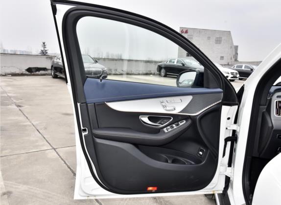 奔驰EQC 2022款 EQC 350 4MATIC 车厢座椅   前门板