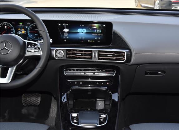 奔驰EQC 2022款 EQC 350 4MATIC 特别版 中控类   中控台