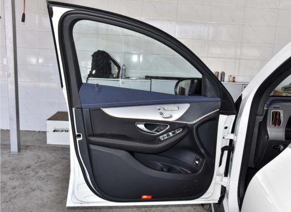 奔驰EQC 2022款 改款 EQC 350 4MATIC 特别版 车厢座椅   前门板
