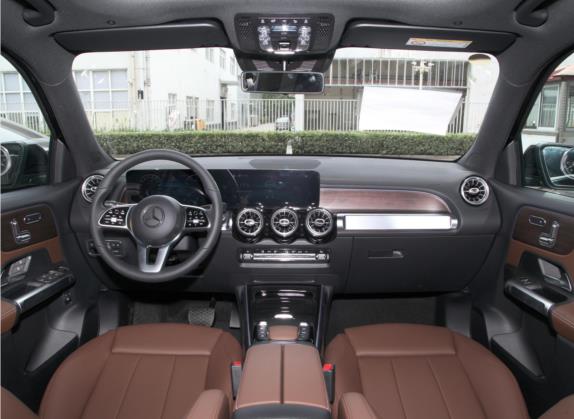 奔驰GLB 2021款 GLB 200 4MATIC 中控类   中控全图
