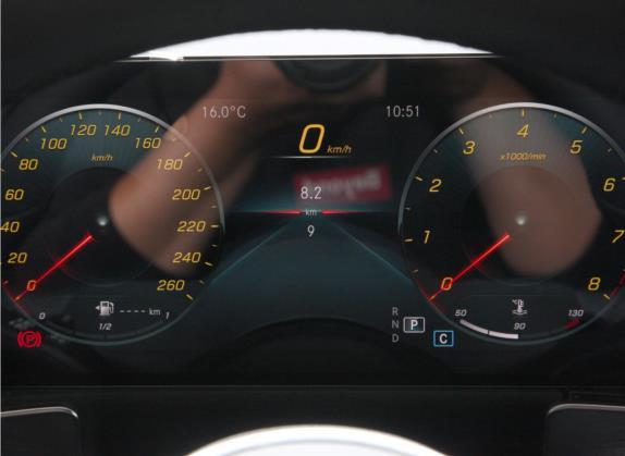 奔驰GLB 2021款 GLB 200 4MATIC 中控类   仪表盘