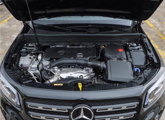 奔驰GLB 2023款 GLB 220 4MATIC 其他细节类   发动机舱