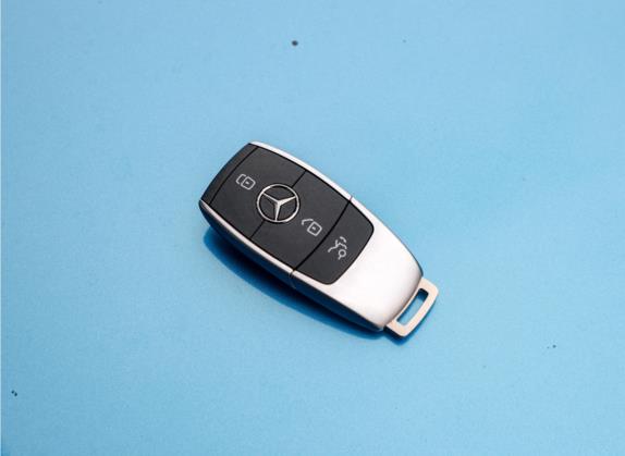 奔驰GLB 2023款 GLB 220 4MATIC 其他细节类   钥匙