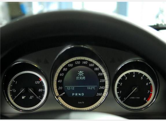奔驰C级 2010款 C 300 时尚型 中控类   仪表盘