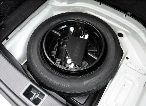 奔驰C级 2011款 C 200 CGI 优雅型 其他细节类   备胎