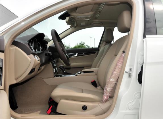 奔驰C级 2011款 C 200 CGI 优雅型 车厢座椅   前排空间