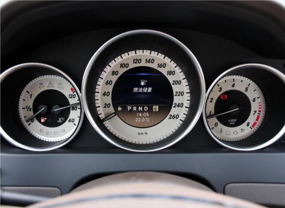 奔驰C级 2011款 C 200 CGI 优雅型 中控类   仪表盘