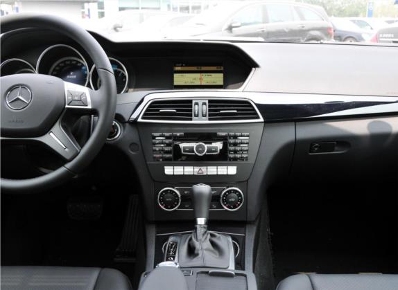 奔驰C级 2011款 C 180K 经典型 中控类   中控台