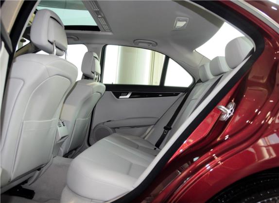 奔驰C级 2013款 C 180 CGI 经典型 车厢座椅   后排空间