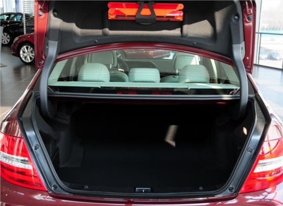 奔驰C级 2013款 C 180 CGI 经典型 车厢座椅   后备厢