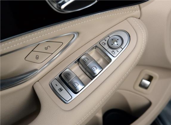 奔驰C级 2015款 C 200 L 车厢座椅   门窗控制