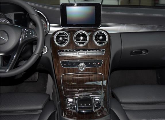 奔驰C级 2015款 改款 C 200 L 中控类   中控台