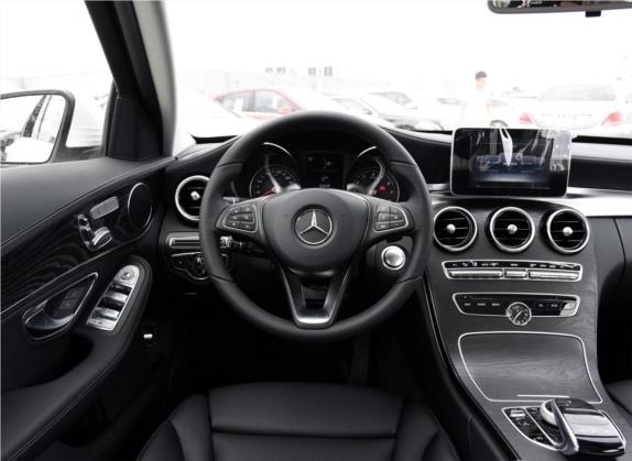 奔驰C级 2015款 改款 C 200 L 运动型 中控类   驾驶位
