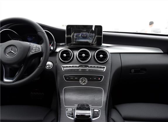 奔驰C级 2015款 改款 C 200 L 运动型 中控类   中控台