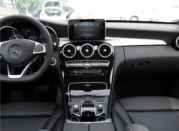 奔驰C级 2015款 C 200 运动版 中控类   中控台