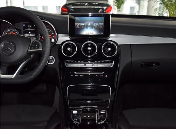奔驰C级 2016款 C 200 运动版 4MATIC 中控类   中控台