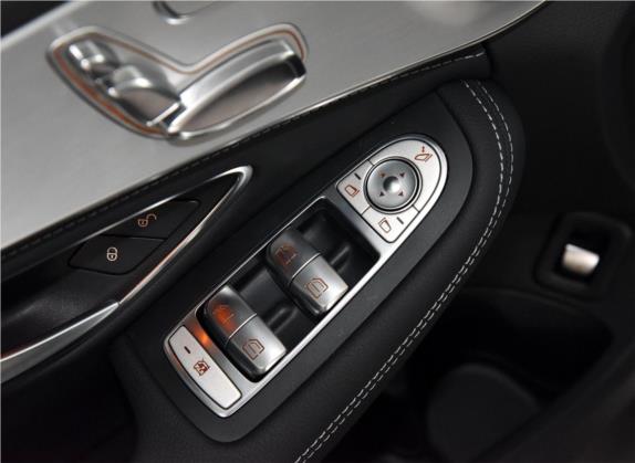 奔驰C级 2016款 C 200 运动版 4MATIC 车厢座椅   门窗控制