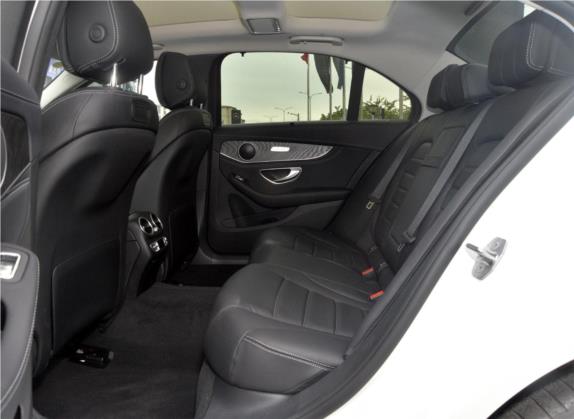 奔驰C级 2017款 C 300 L 运动版 车厢座椅   后排空间