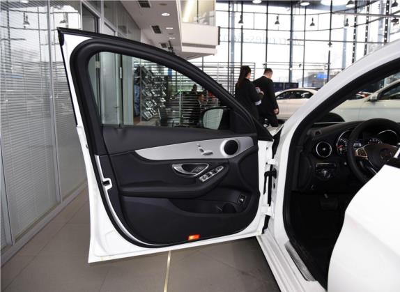 奔驰C级 2017款 改款 C 200 运动版 车厢座椅   前门板
