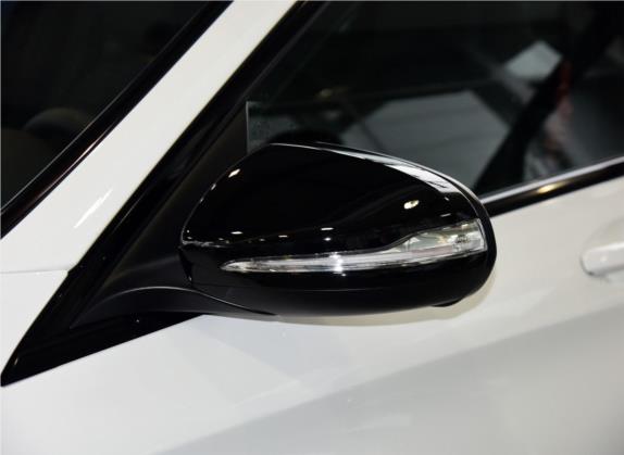 奔驰C级 2017款 改款 C 200 运动版 外观细节类   外后视镜