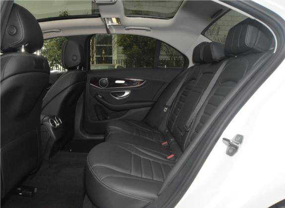 奔驰C级 2017款 改款 C 200 L 车厢座椅   后排空间