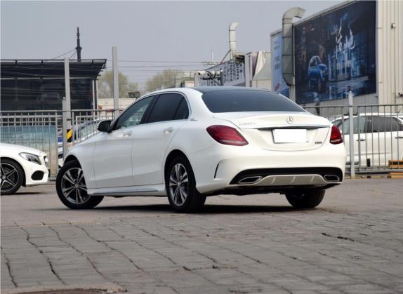 奔驰C级 2017款 改款 C 200 L 运动版 外观   斜后