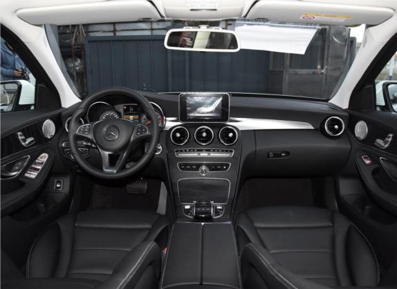 奔驰C级 2018款 C 180 L 动感型运动版 中控类   中控全图