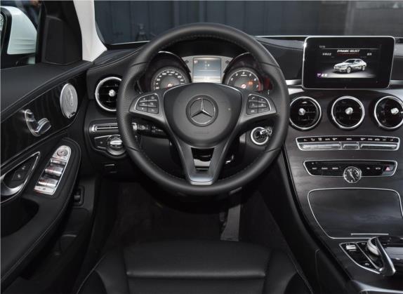 奔驰C级 2018款 C 180 L 动感型运动版 中控类   驾驶位