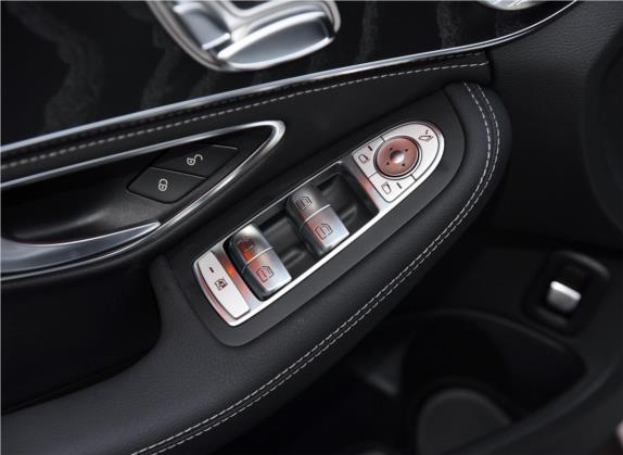 奔驰C级 2018款 C 180 L 动感型运动版 车厢座椅   门窗控制