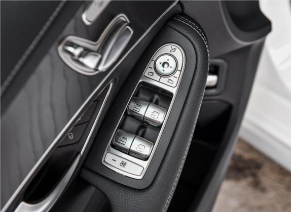 奔驰C级 2018款 C 200 L 运动版 成就特别版 车厢座椅   门窗控制