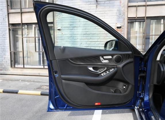 奔驰C级 2019款 C 260 L 4MATIC 运动版 车厢座椅   前门板