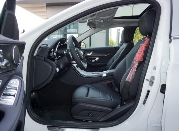 奔驰C级 2020款 C 200 L 动感型运动版 车厢座椅   前排空间