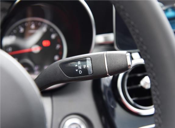 奔驰C级 2020款 改款 C 200 L 动感型运动版 中控类   挡把