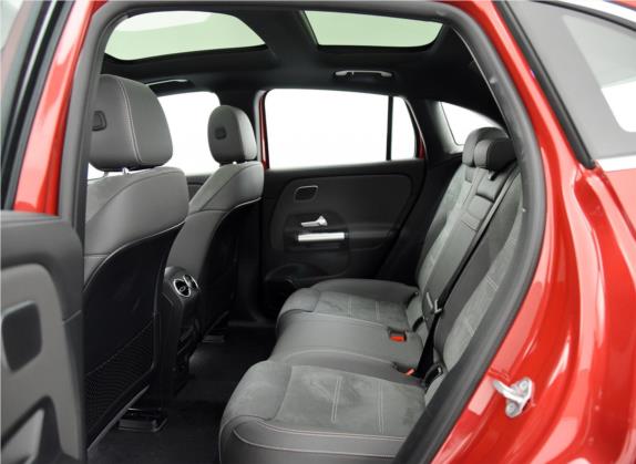 奔驰EQA 2022款 EQA 300 4MATIC 首发特别版 车厢座椅   后排空间